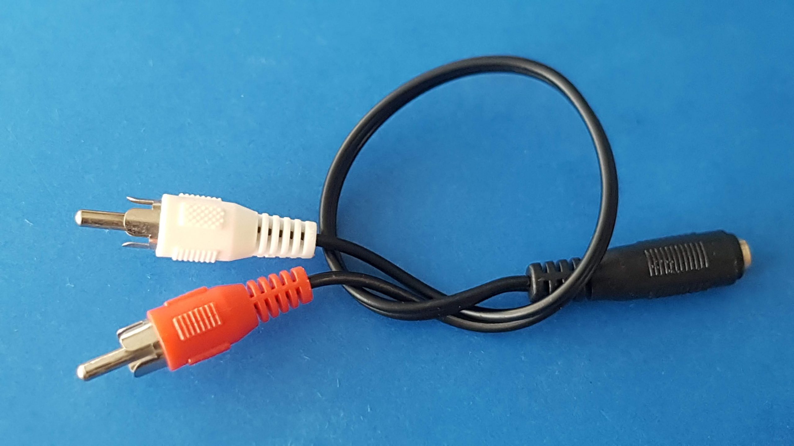 3,5mm Jackkupplung auf 2x Chinch (RCA) Stecker Kabel 30cm