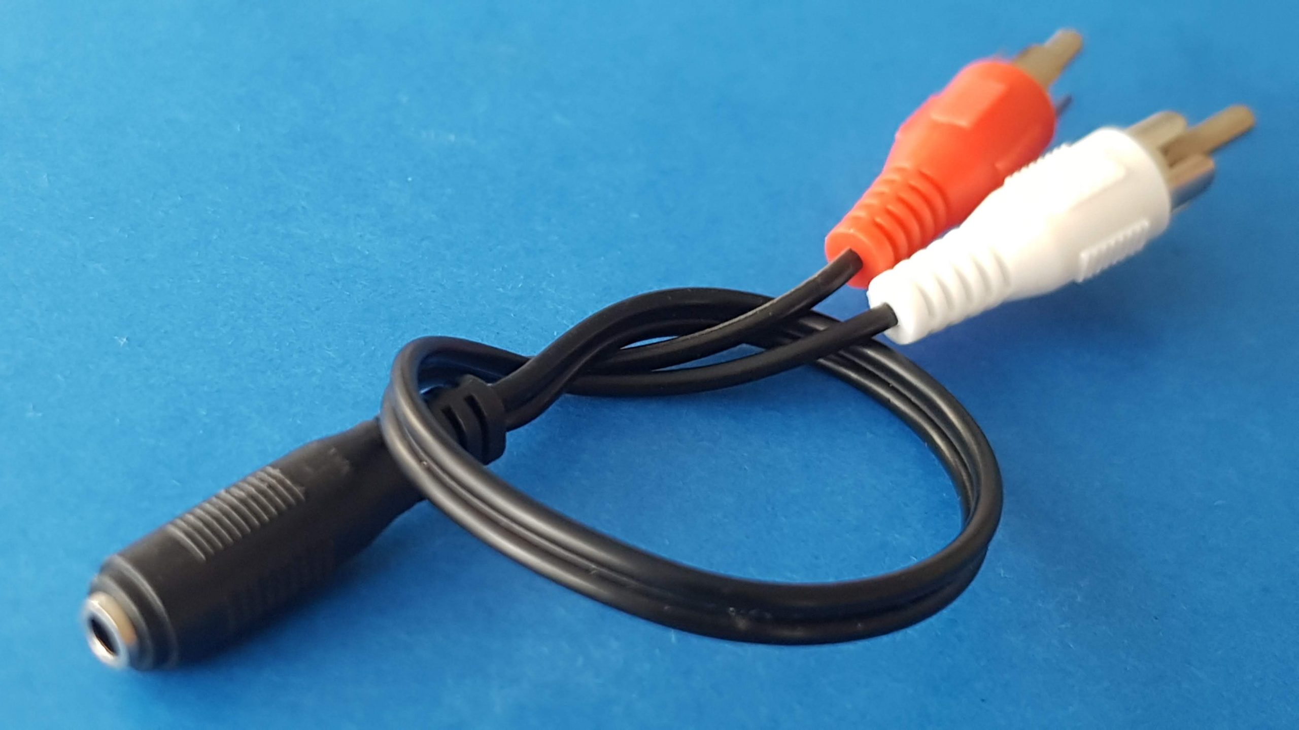 3,5mm Jackkupplung auf 2x Chinch (RCA) Stecker Kabel 30cm