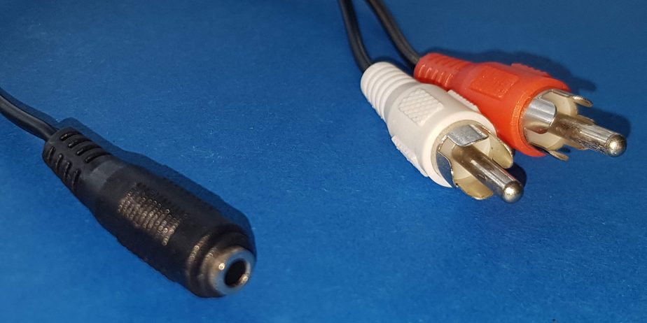 3,5mm Jackkupplung auf 2x Chinch (RCA) Stecker Kabel 30cm