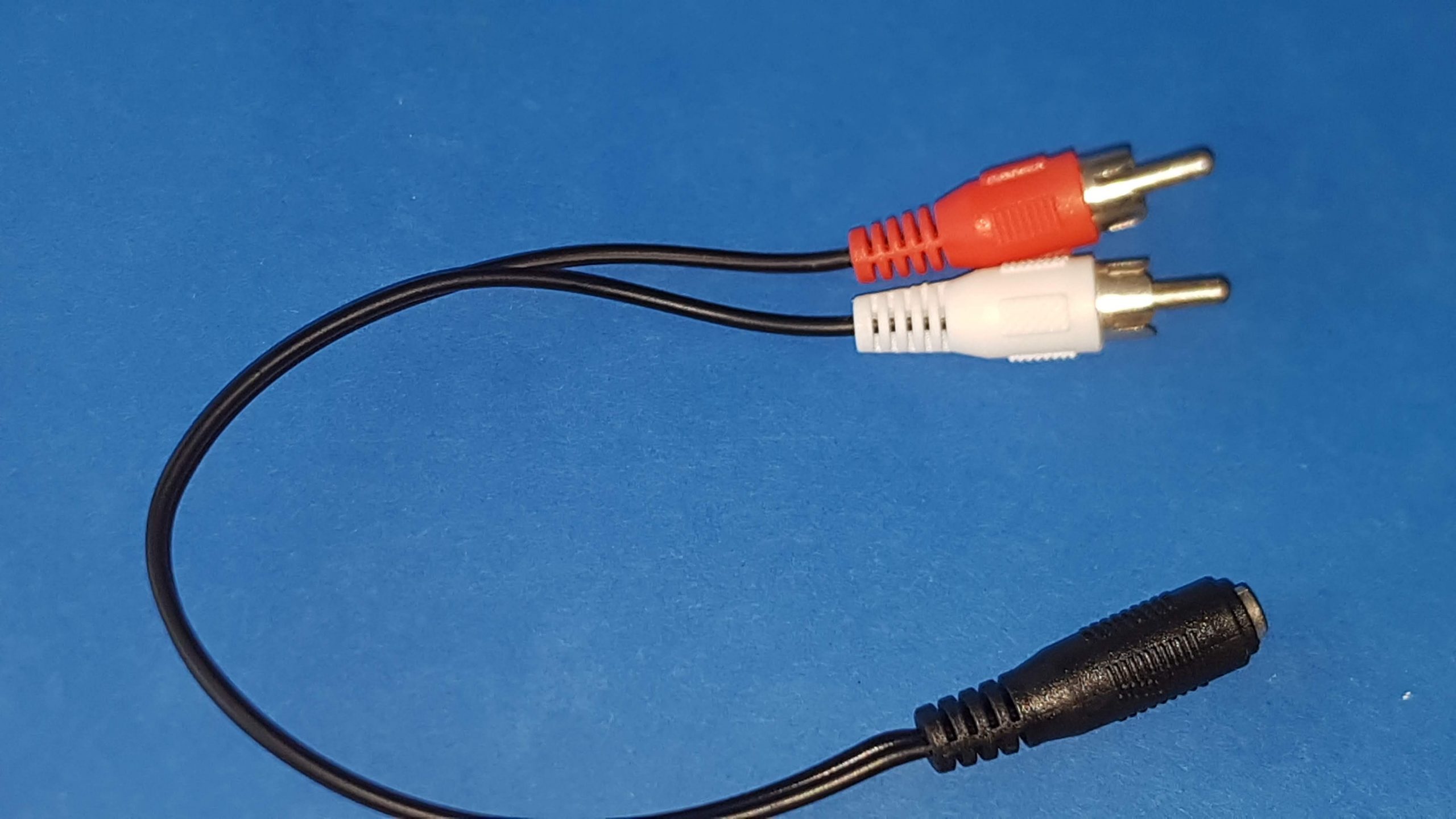 3,5mm Jackkupplung auf 2x Chinch (RCA) Stecker Kabel 30cm